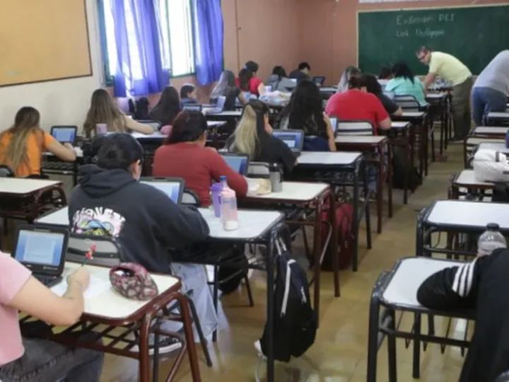 La DGE confirmó que 10.000 adultos se anotaron para terminar la secundaria en Mendoza