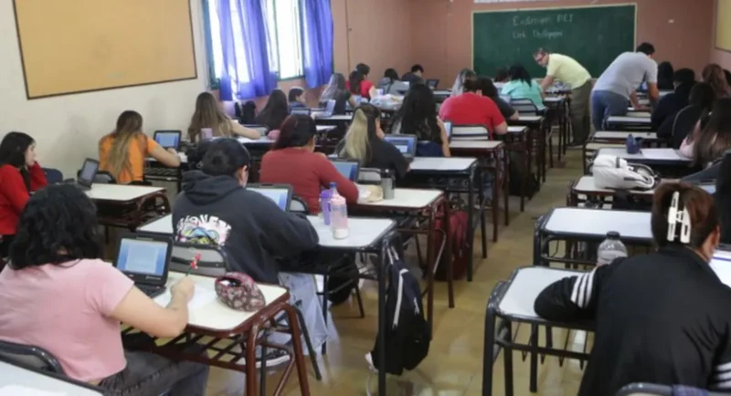 La DGE confirmó que 10.000 adultos se anotaron para terminar la secundaria en Mendoza