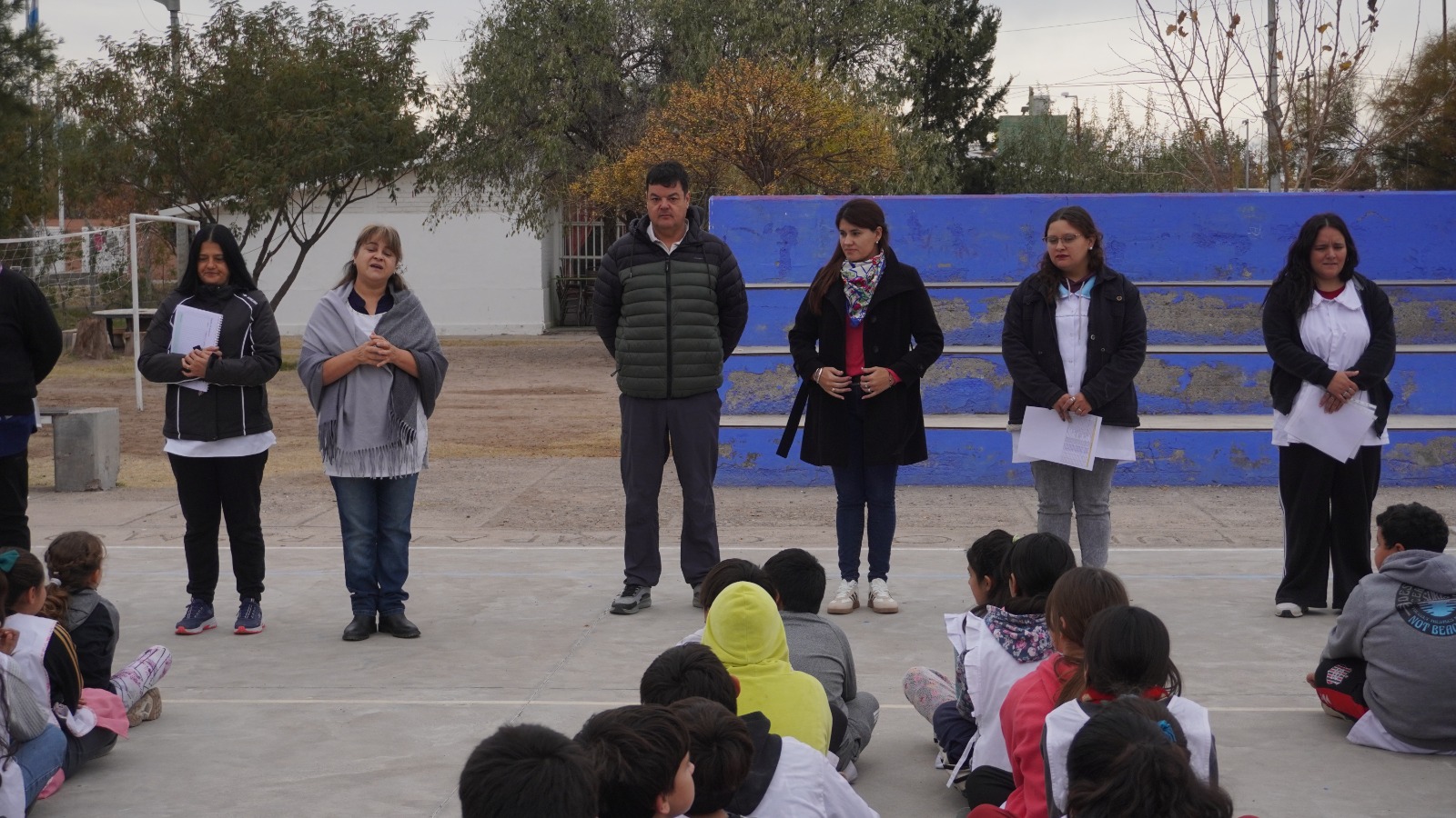 Defensa Civil realizó un simulacro de sismo en la Escuela Juan XXIII N° 1-537 de Alvear Oeste