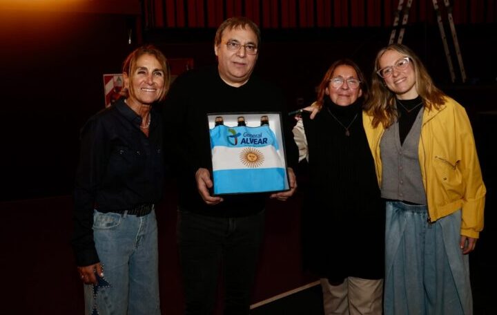 Gabriel Rolón conquistó al público alvearense con “Palabra Plena”