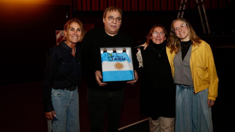Gabriel Rolón conquistó al público alvearense con “Palabra Plena”